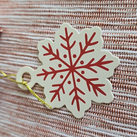 "PEARL" PHONE WRISTLET - Picture 7 of 9